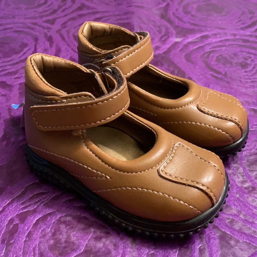 Melania baby shoes, made in Italy, NWT, size 20
